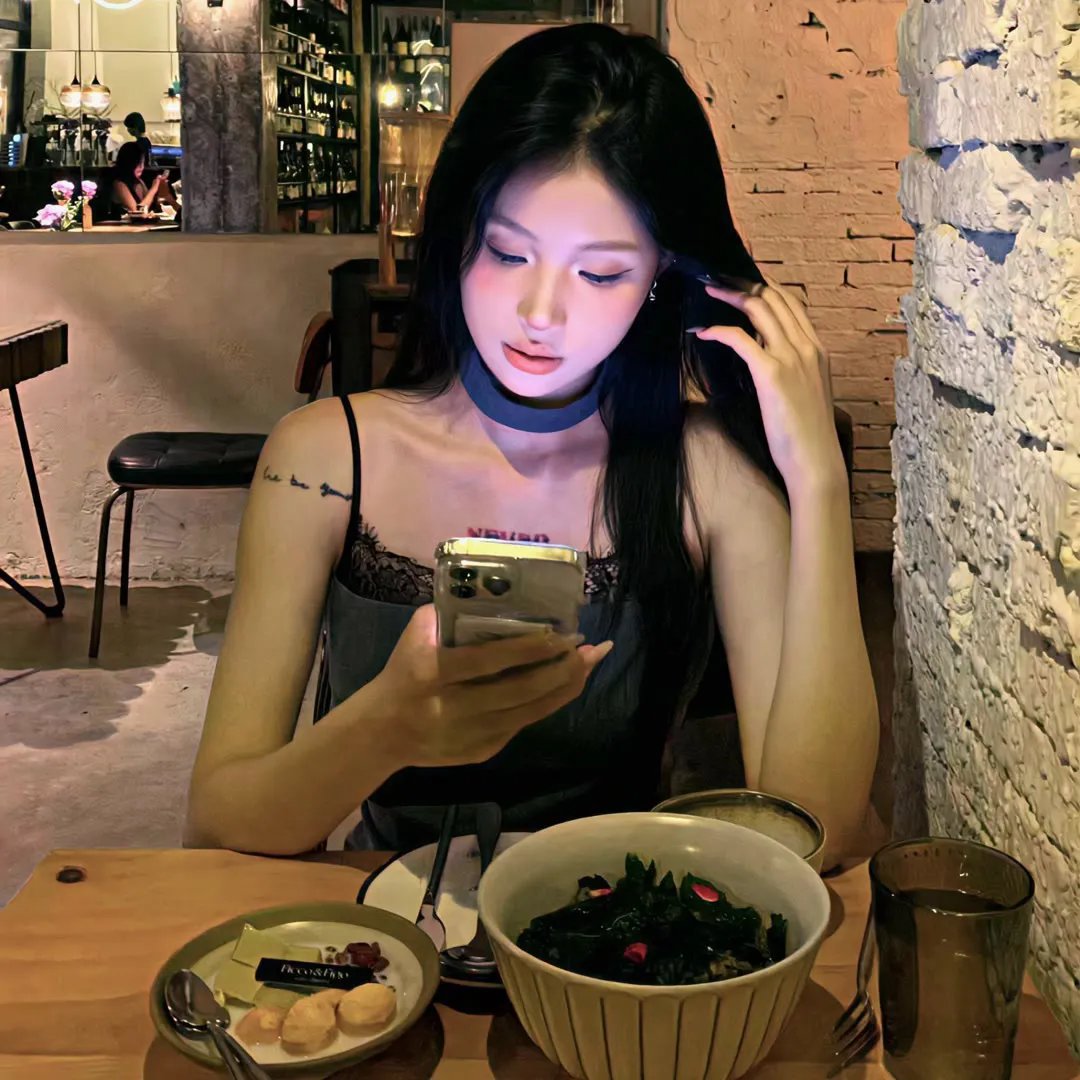 航向热带岛屿的冰山